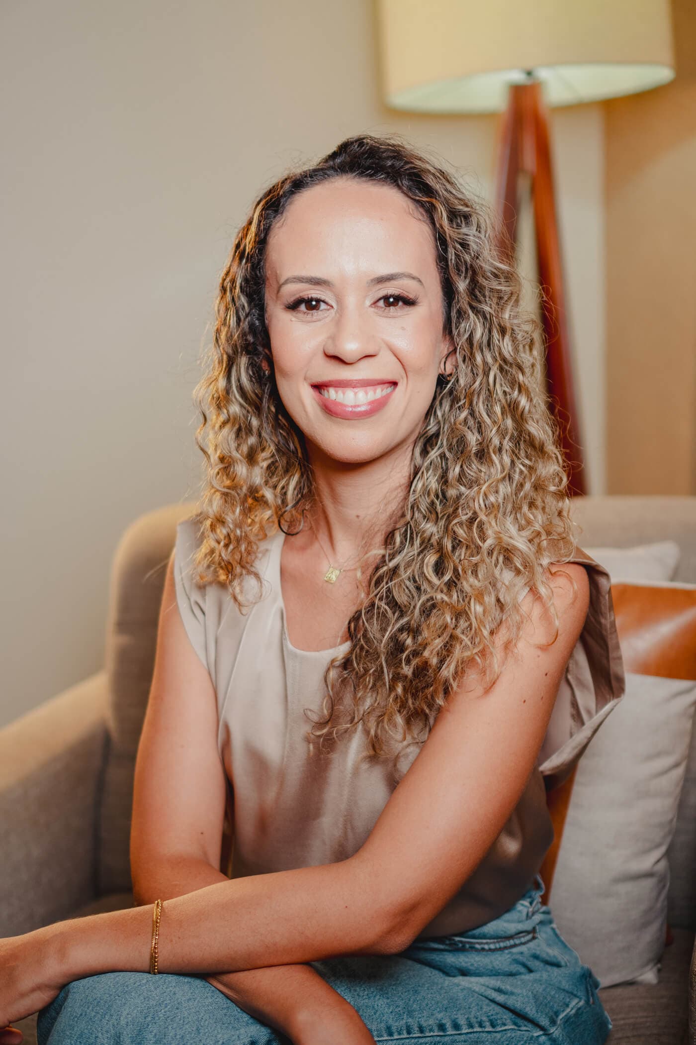 Camila Rosa, psicóloga brasileira, atende brasileiros no Canadá online e em português